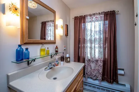11 Emery Lane Wakefield NH 03830