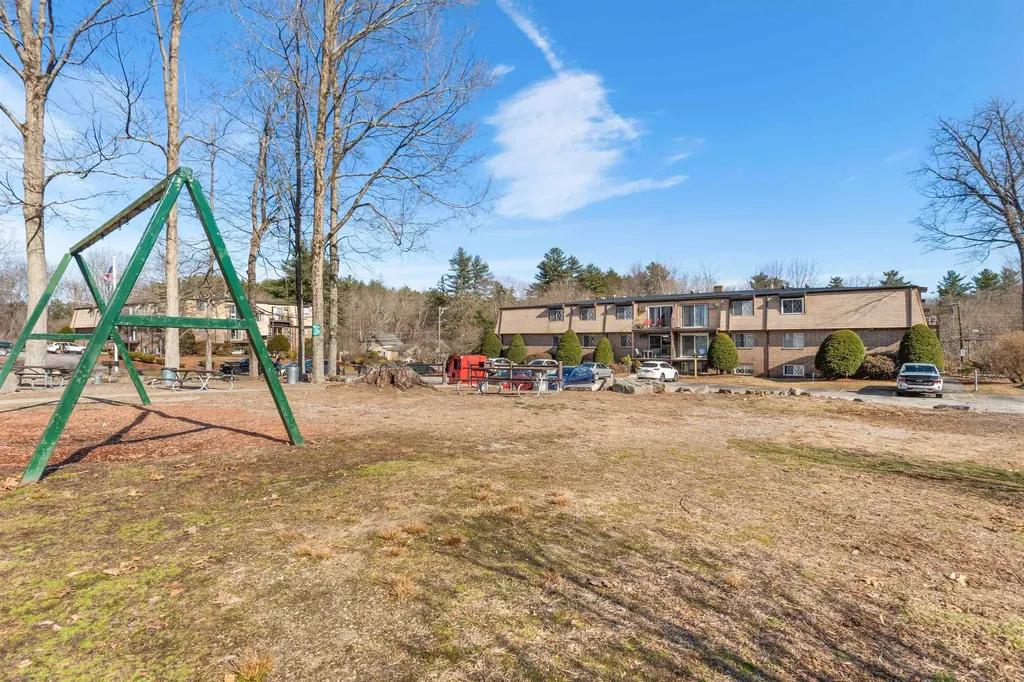 2 Silvestri Circle Derry NH 03038