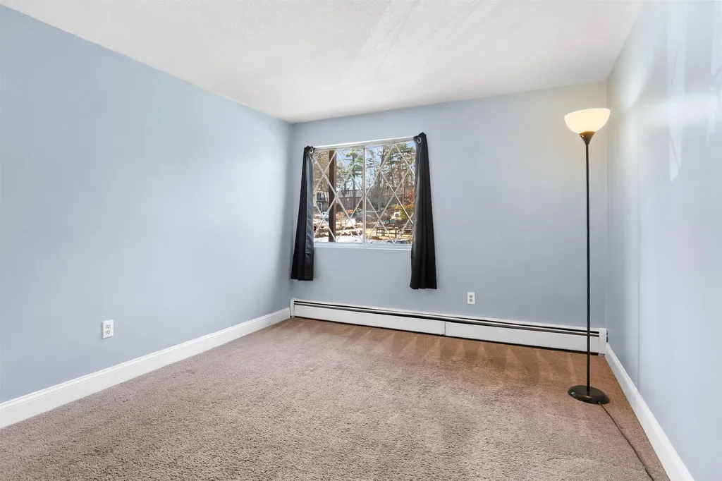 2 Silvestri Circle Derry NH 03038