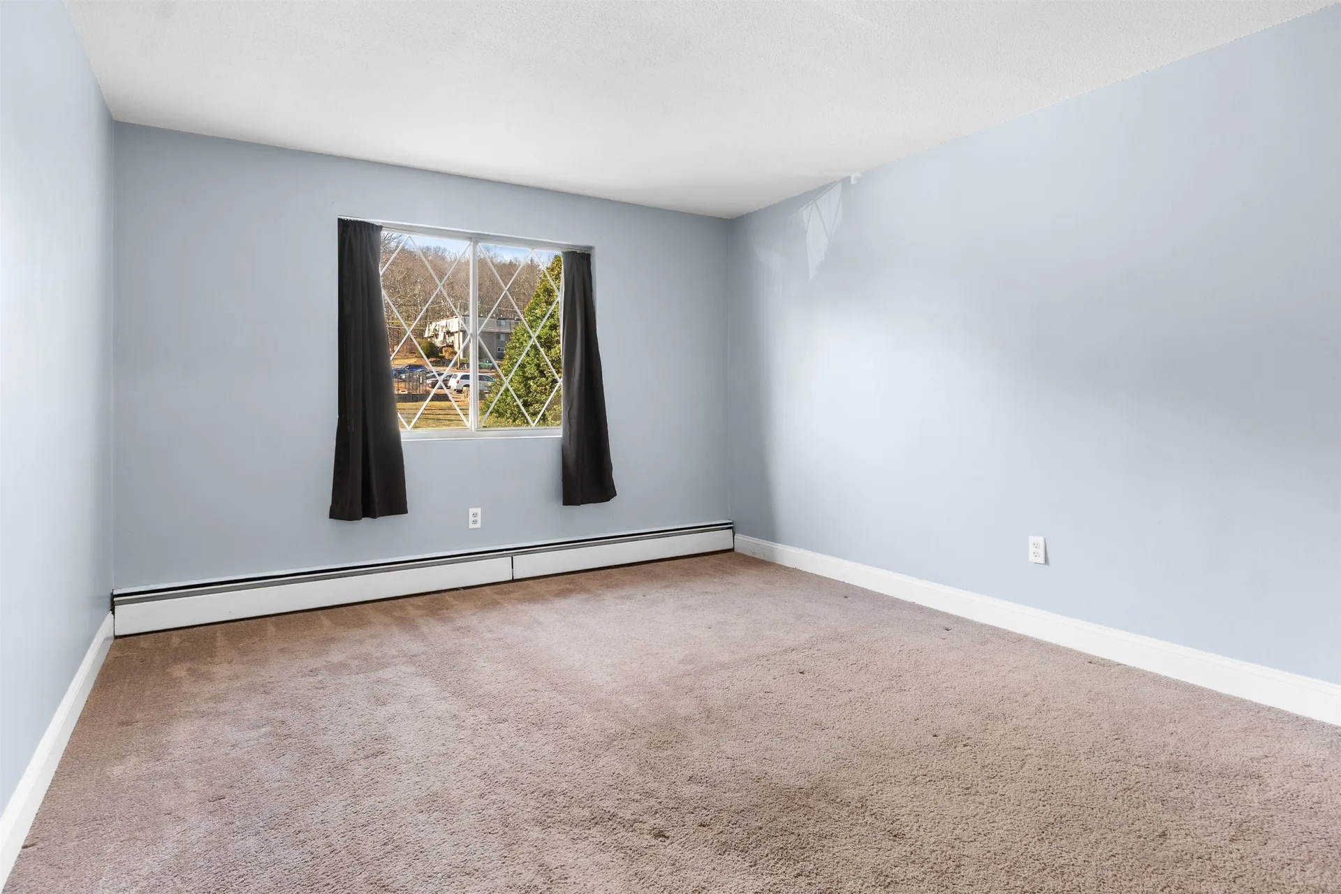 2 Silvestri Circle Derry NH 03038