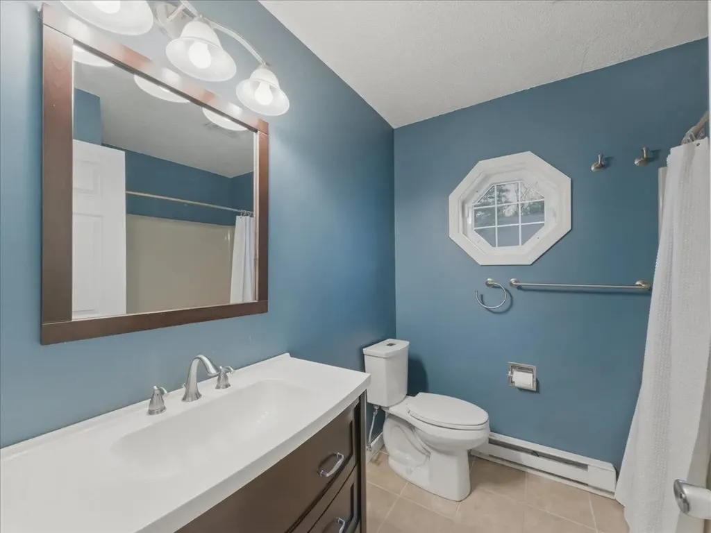 148 N Twin Oaks Terrace South Burlington VT 05403