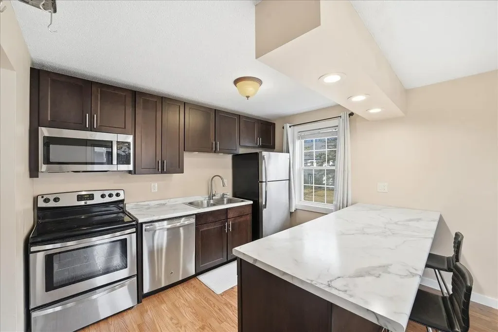 148 N Twin Oaks Terrace South Burlington VT 05403
