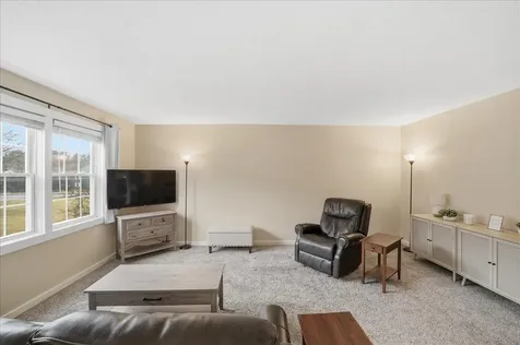 148 N Twin Oaks Terrace South Burlington VT 05403