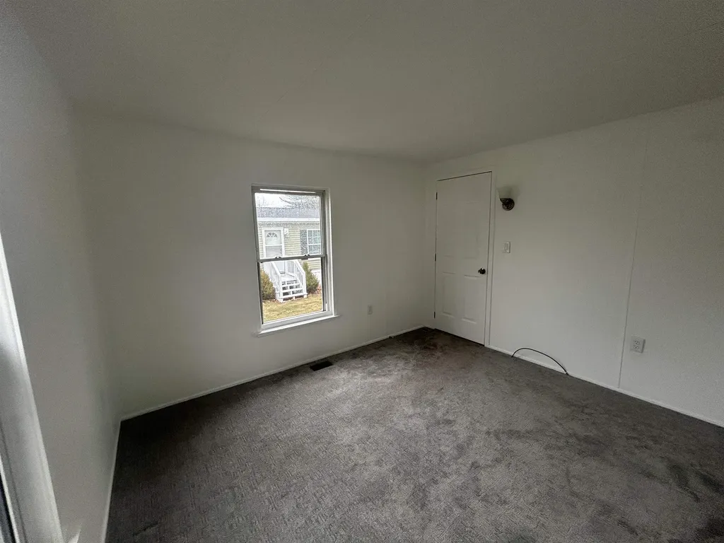 609 Sherwood Glen Somersworth NH 03878