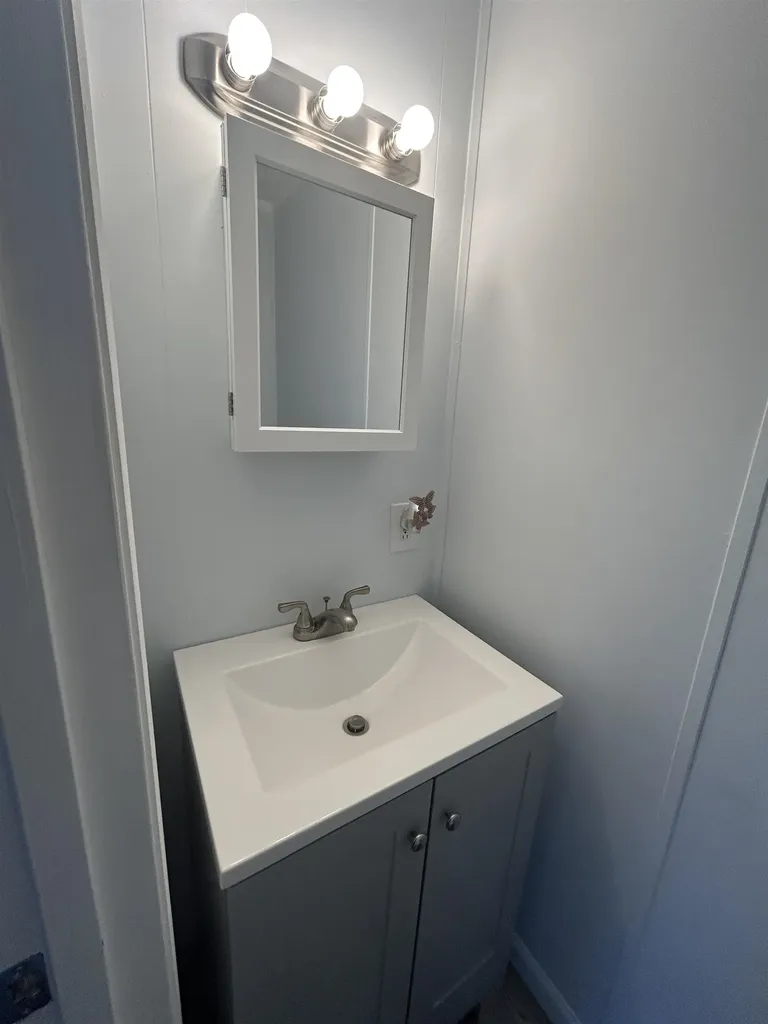609 Sherwood Glen Somersworth NH 03878
