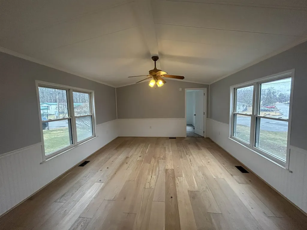 609 Sherwood Glen Somersworth NH 03878