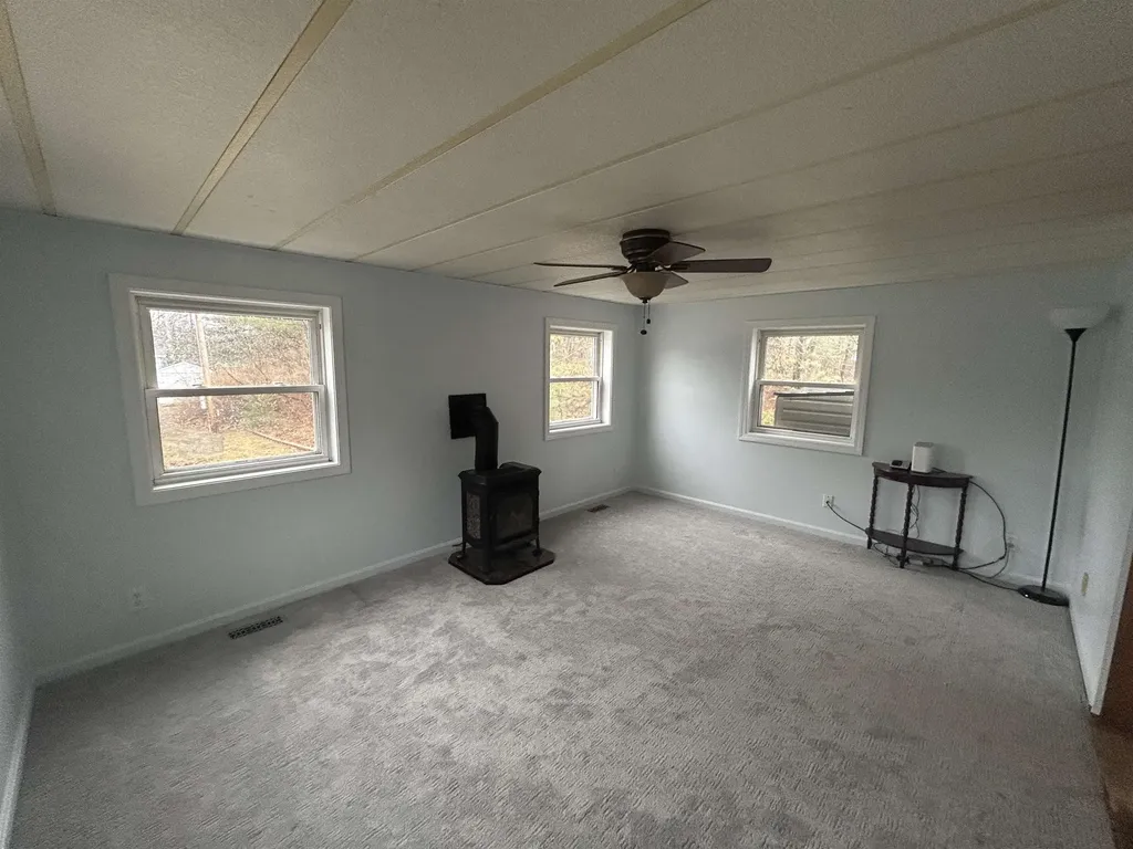 609 Sherwood Glen Somersworth NH 03878
