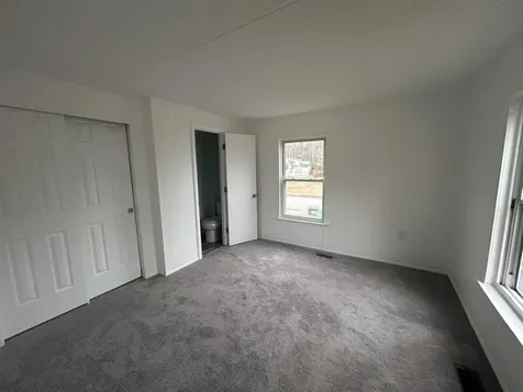 609 Sherwood Glen Somersworth NH 03878