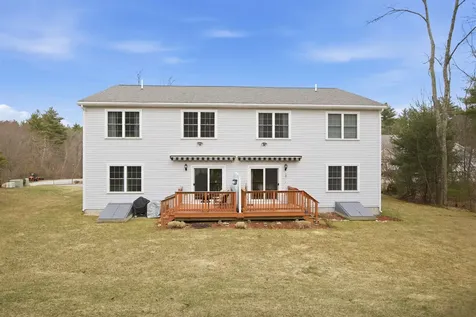 93 Trail Haven Drive Londonderry NH 03053