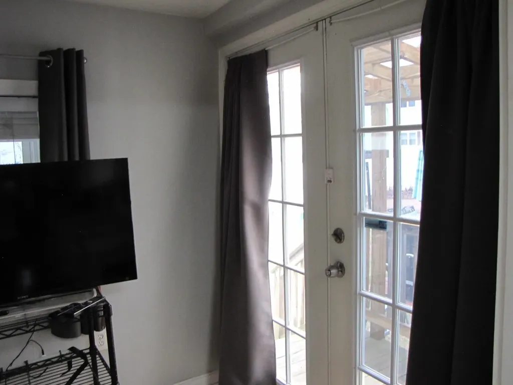 3 Mcilvin Street Manchester NH 03103