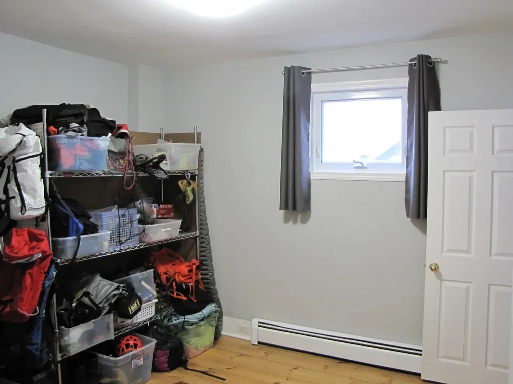 3 Mcilvin Street Manchester NH 03103