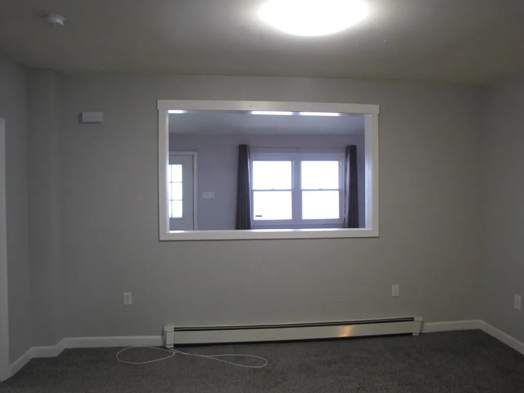 3 Mcilvin Street Manchester NH 03103