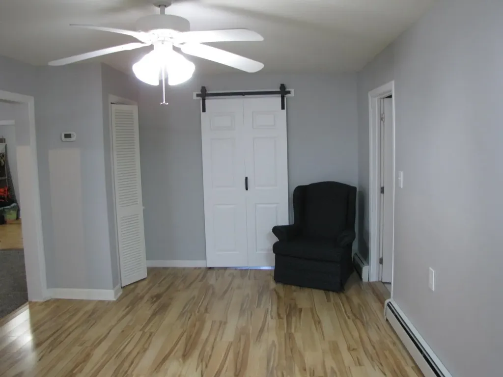 3 Mcilvin Street Manchester NH 03103