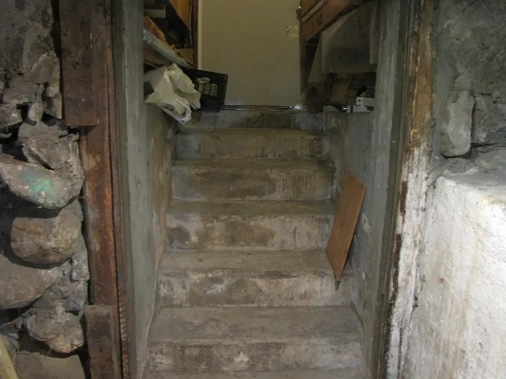 3 Mcilvin Street Manchester NH 03103