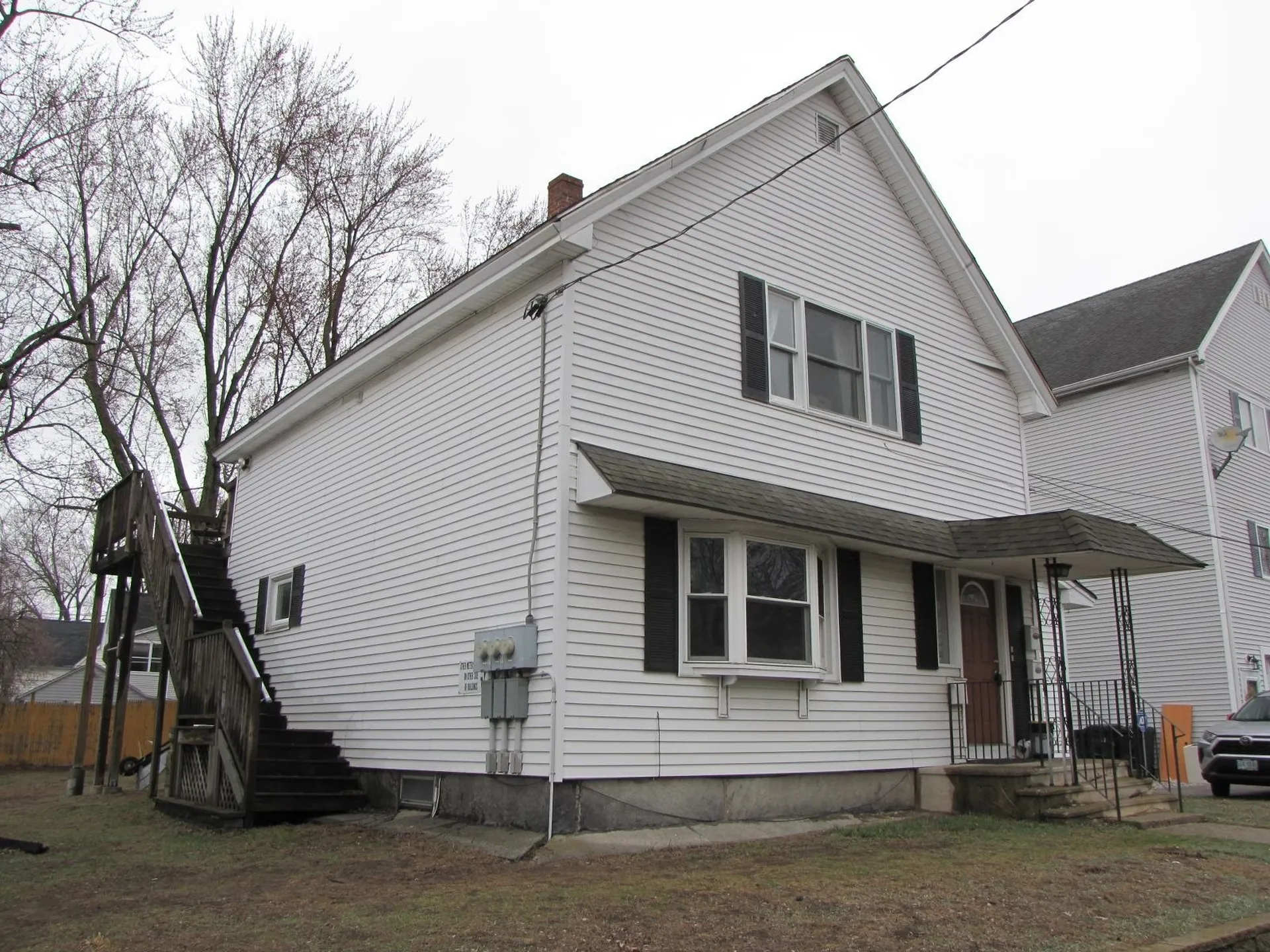 3 Mcilvin Street Manchester NH 03103