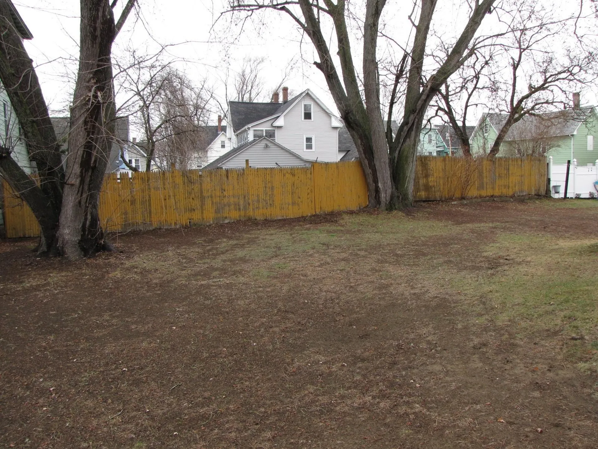 3 Mcilvin Street Manchester NH 03103