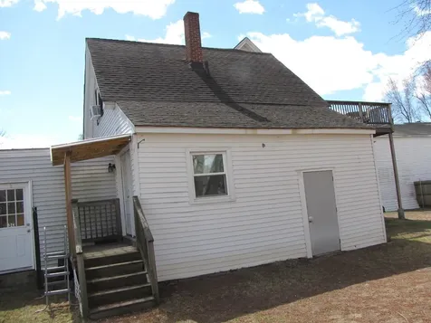 3 Mcilvin Street Manchester NH 03103