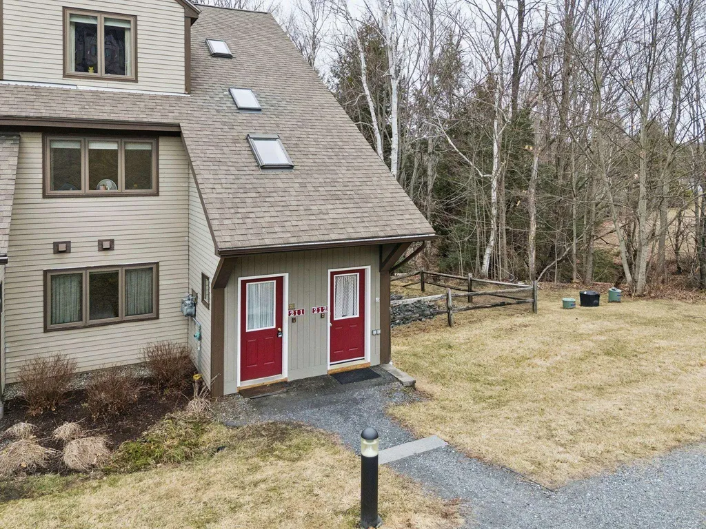 127 Mountains Edge Road West Windsor VT 05037