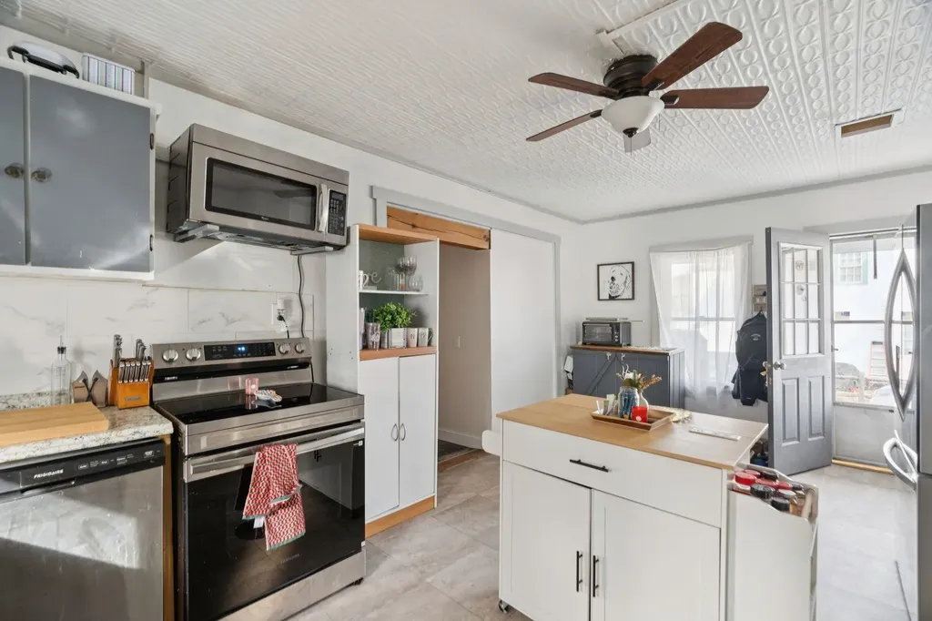 74 Union Street Windsor VT 05089