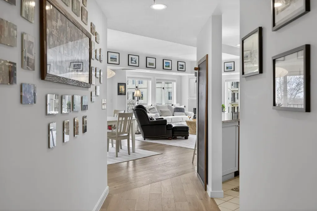 12 Mountain Laurels Drive Nashua NH 03062