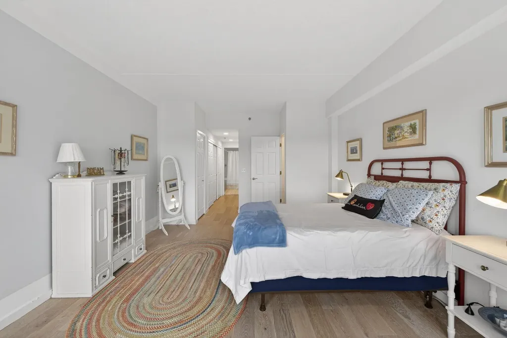 12 Mountain Laurels Drive Nashua NH 03062