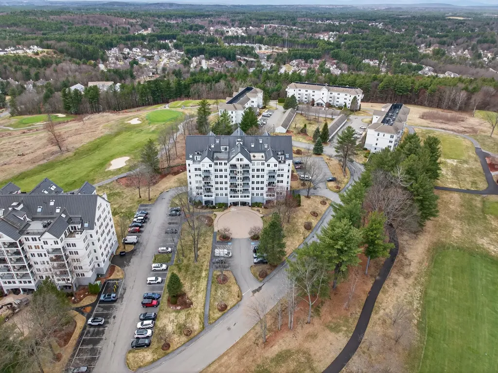 12 Mountain Laurels Drive Nashua NH 03062