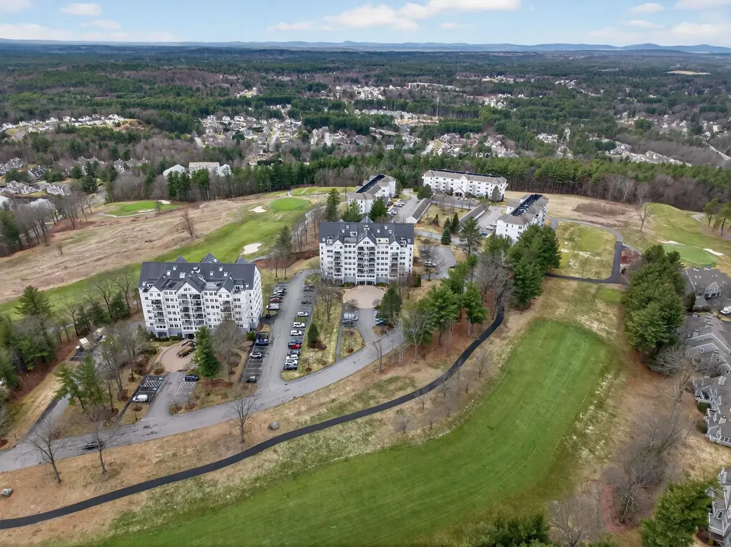 12 Mountain Laurels Drive Nashua NH 03062