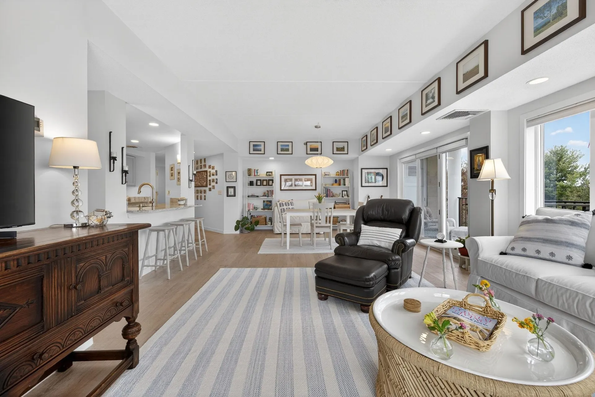 12 Mountain Laurels Drive Nashua NH 03062