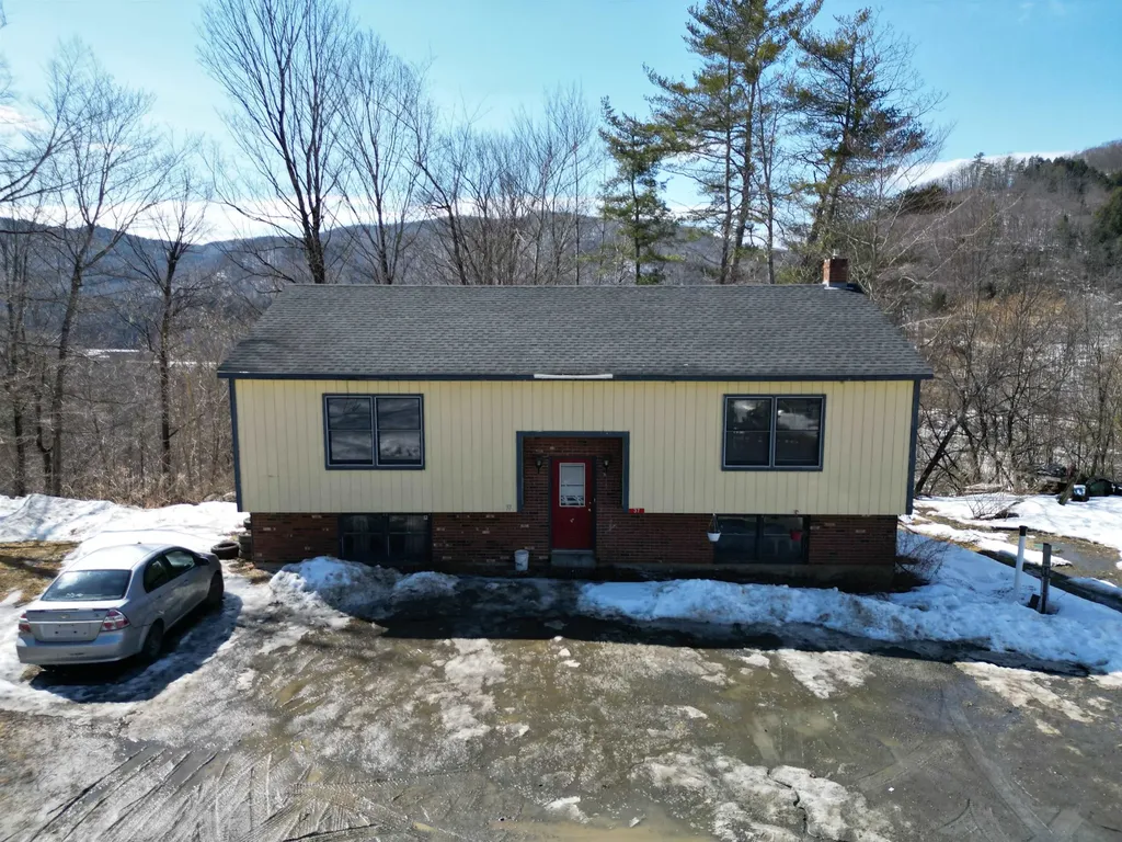 37 Dee Haven Lane Sharon VT 05065