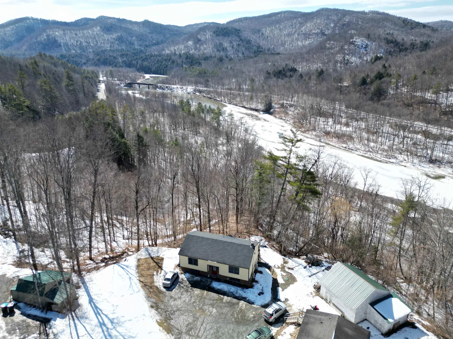 37 Dee Haven Lane Sharon VT 05065