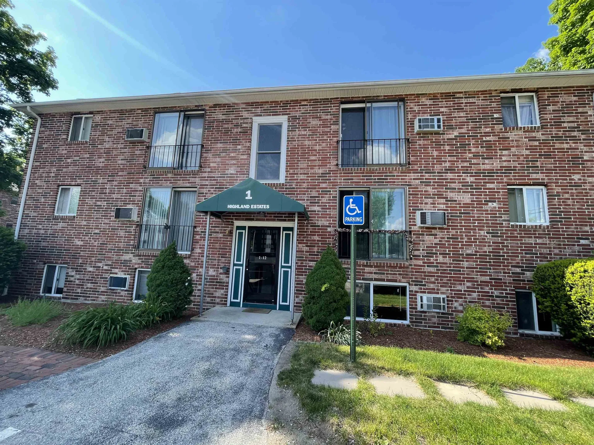 93 West Street Milford NH 03055