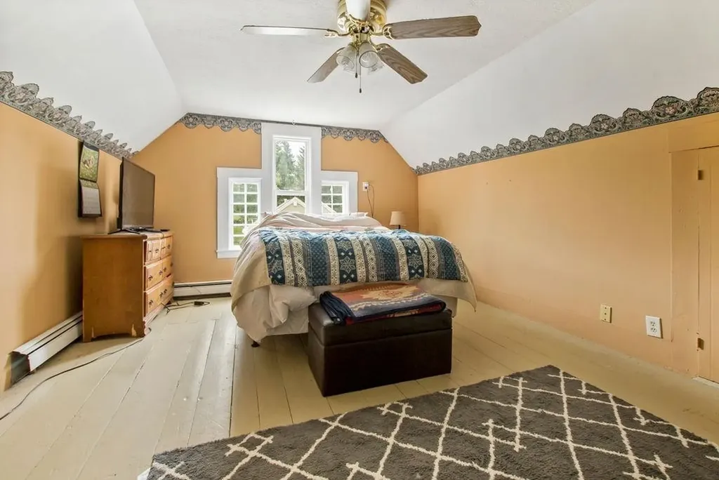 17 Bridge Street Pittsfield NH 03263