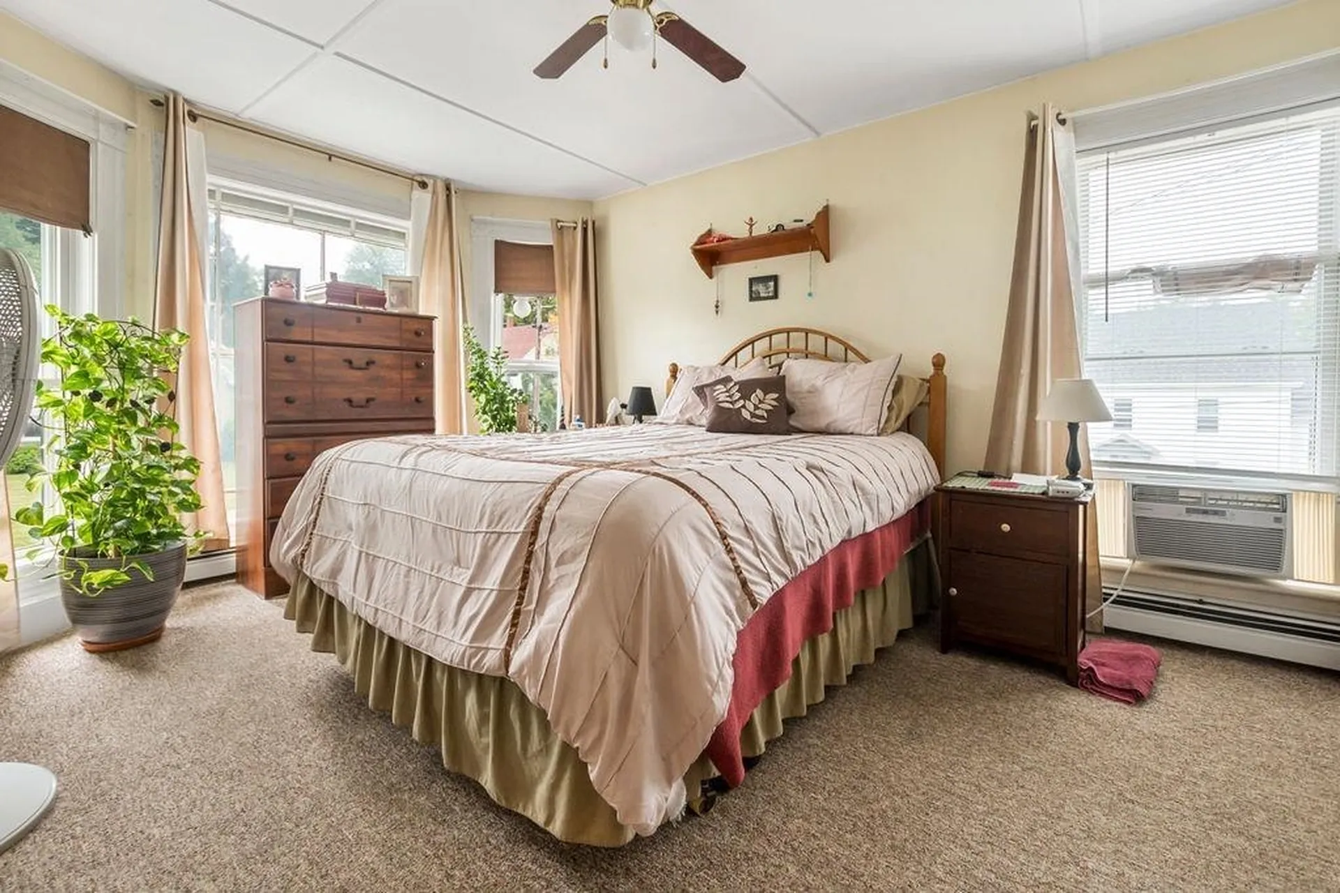 17 Bridge Street Pittsfield NH 03263