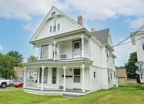 17 Bridge Street Pittsfield NH 03263