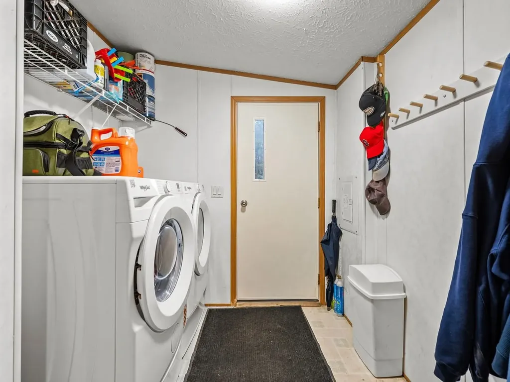 96 Lower Pines Road Warren VT 05674