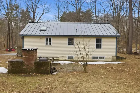 49 Forest Lane Boscawen NH 03303
