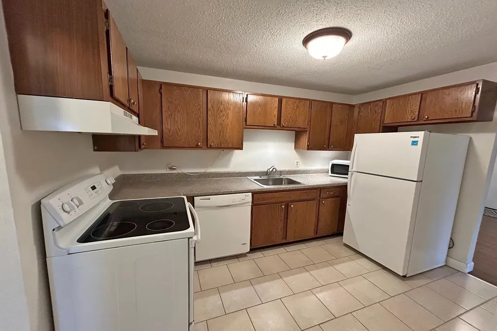 20 Wolf Road Lebanon NH 03755