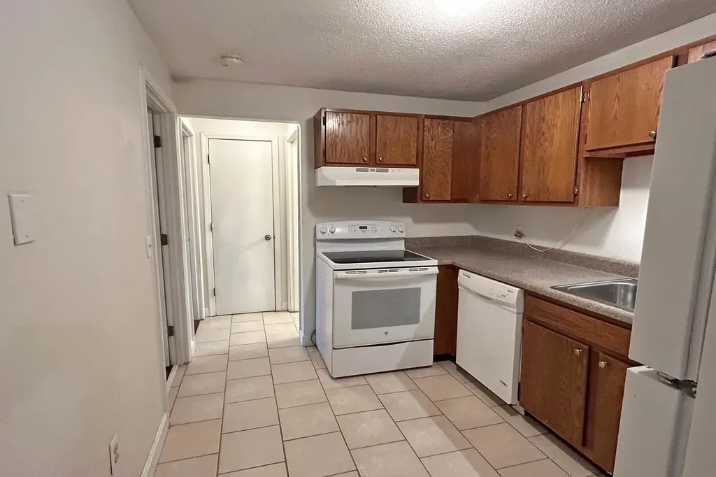 20 Wolf Road Lebanon NH 03755