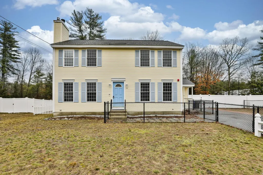 54 Vandora Drive Manchester NH 03103