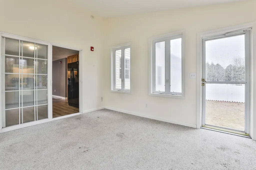 54 Vandora Drive Manchester NH 03103