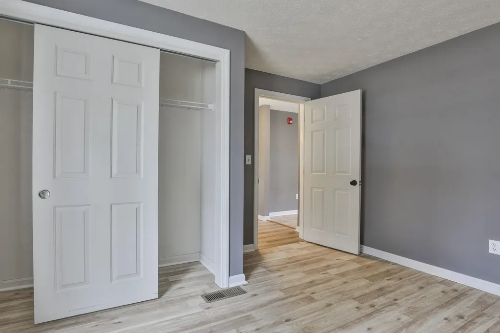 54 Vandora Drive Manchester NH 03103