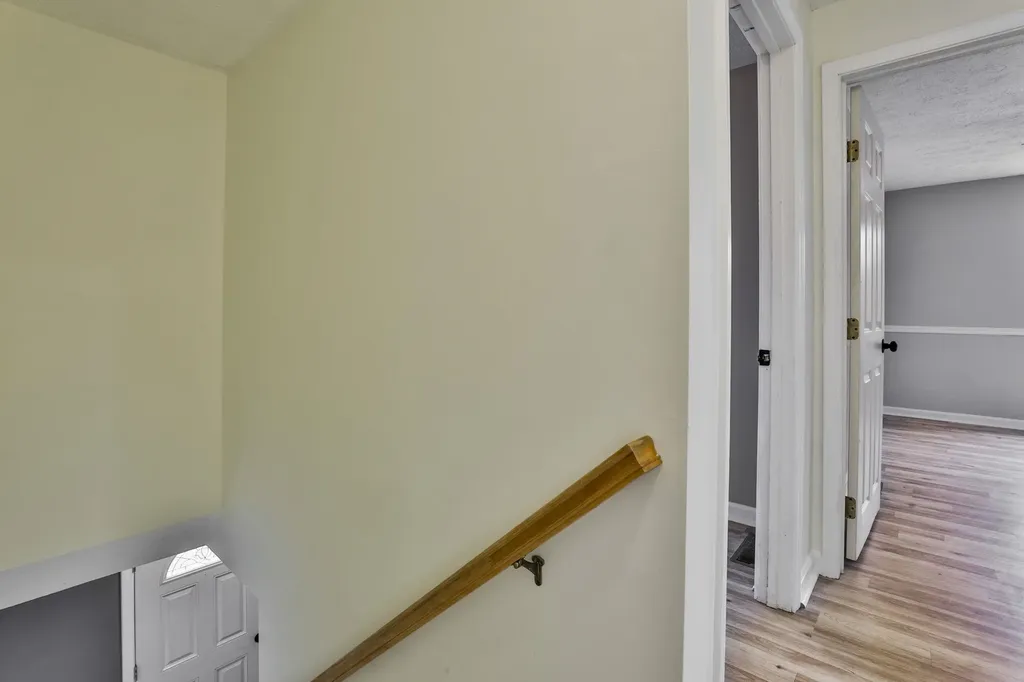 54 Vandora Drive Manchester NH 03103