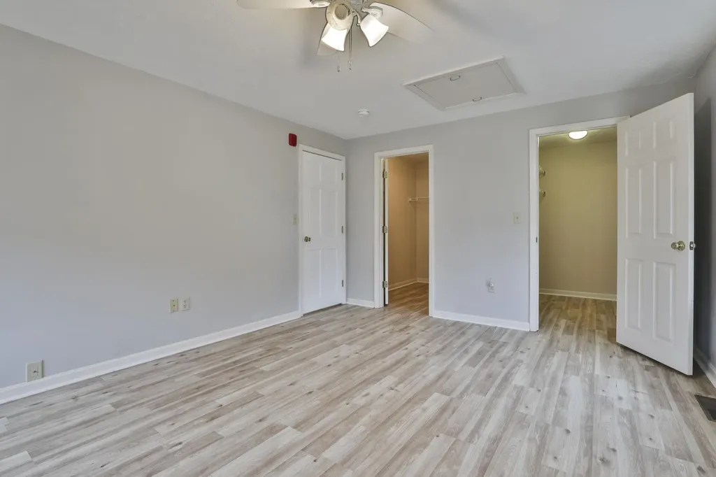 54 Vandora Drive Manchester NH 03103