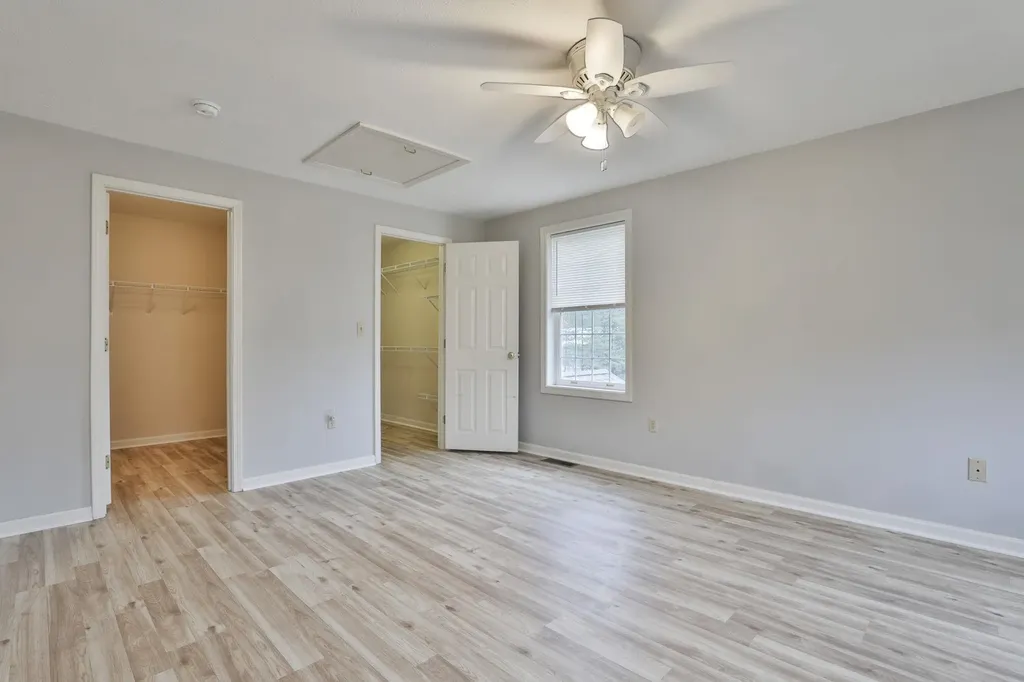 54 Vandora Drive Manchester NH 03103