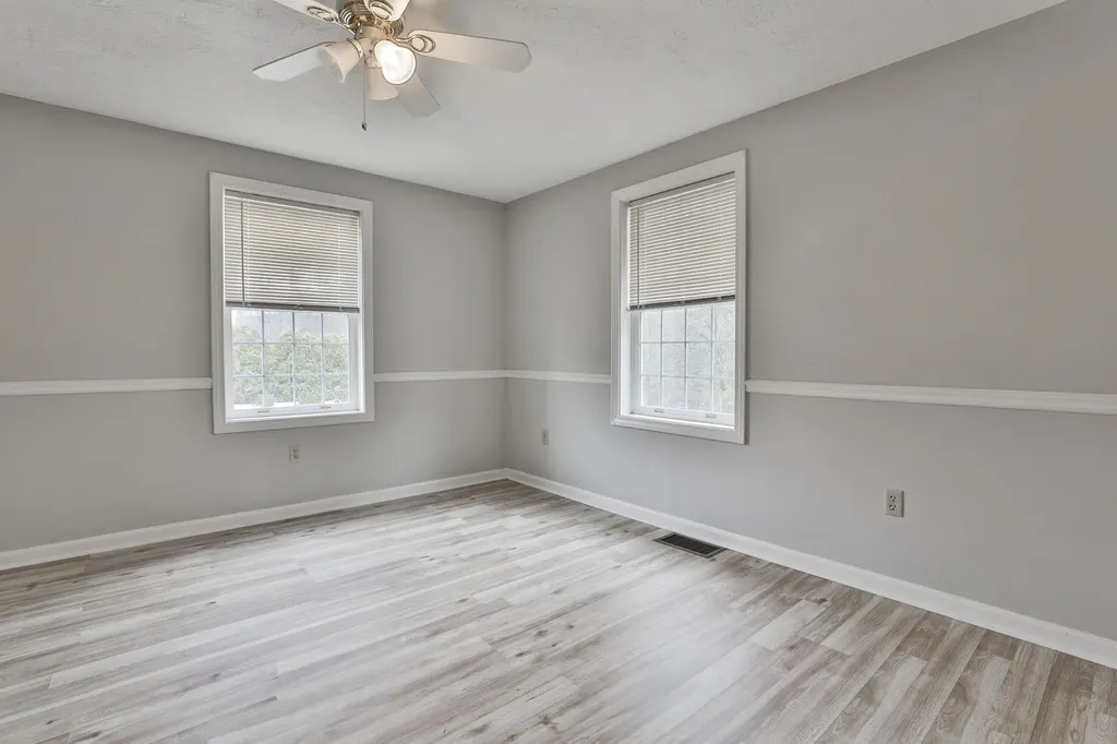 54 Vandora Drive Manchester NH 03103