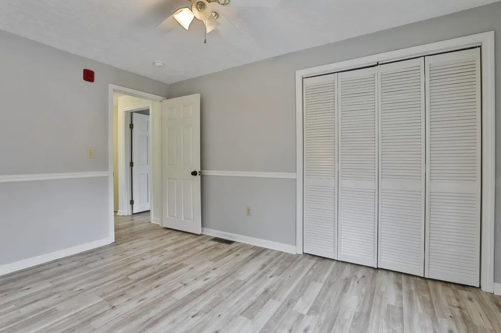 54 Vandora Drive Manchester NH 03103