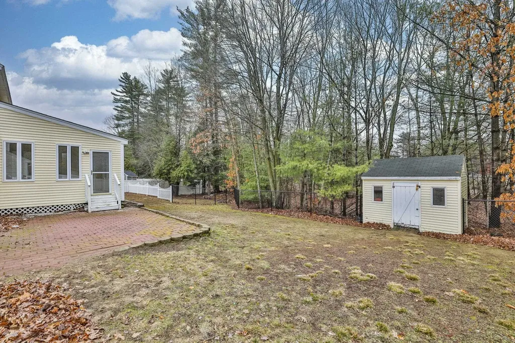 54 Vandora Drive Manchester NH 03103