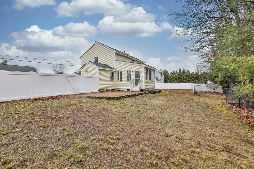 54 Vandora Drive Manchester NH 03103