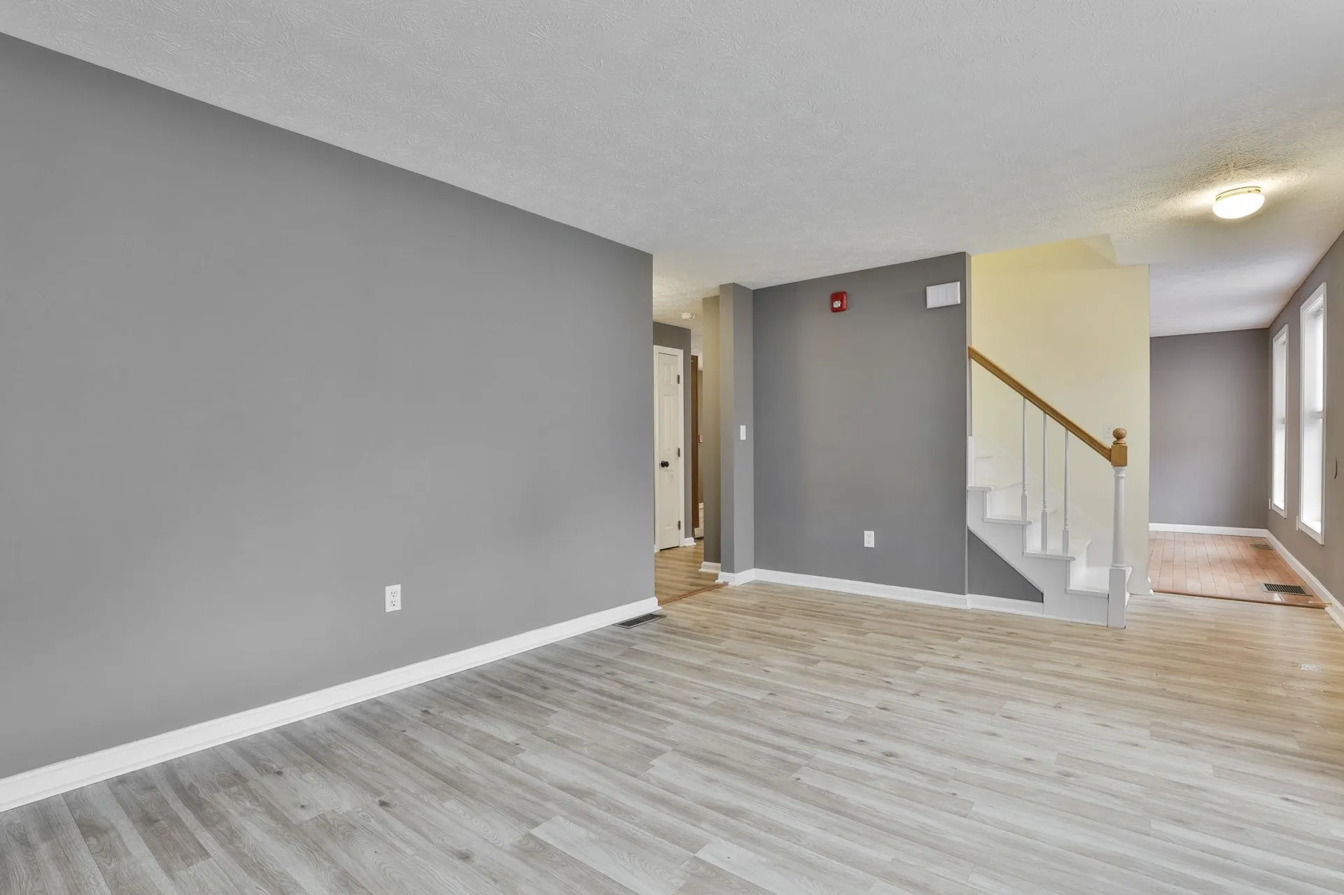 54 Vandora Drive Manchester NH 03103