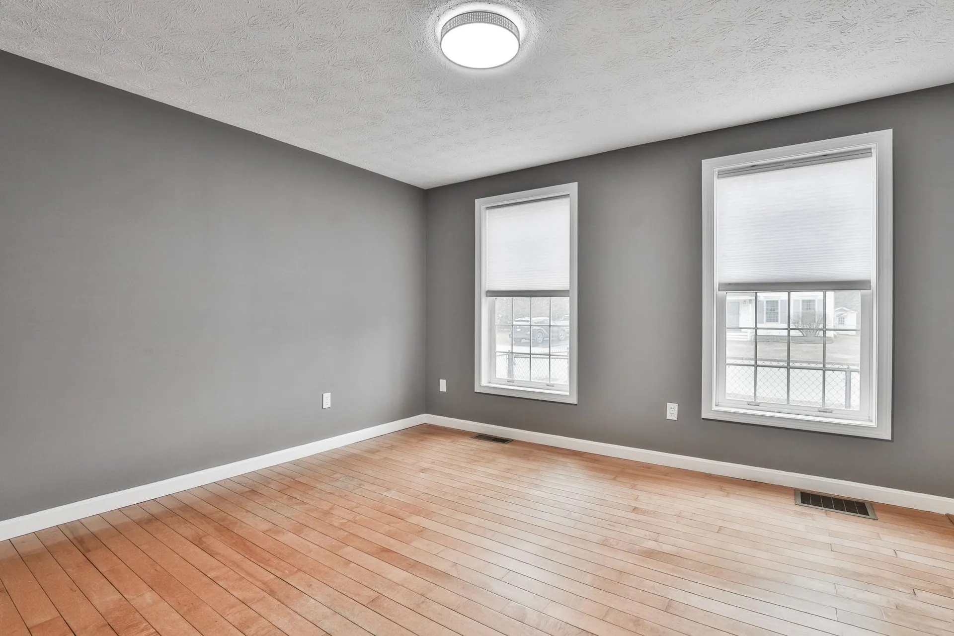 54 Vandora Drive Manchester NH 03103